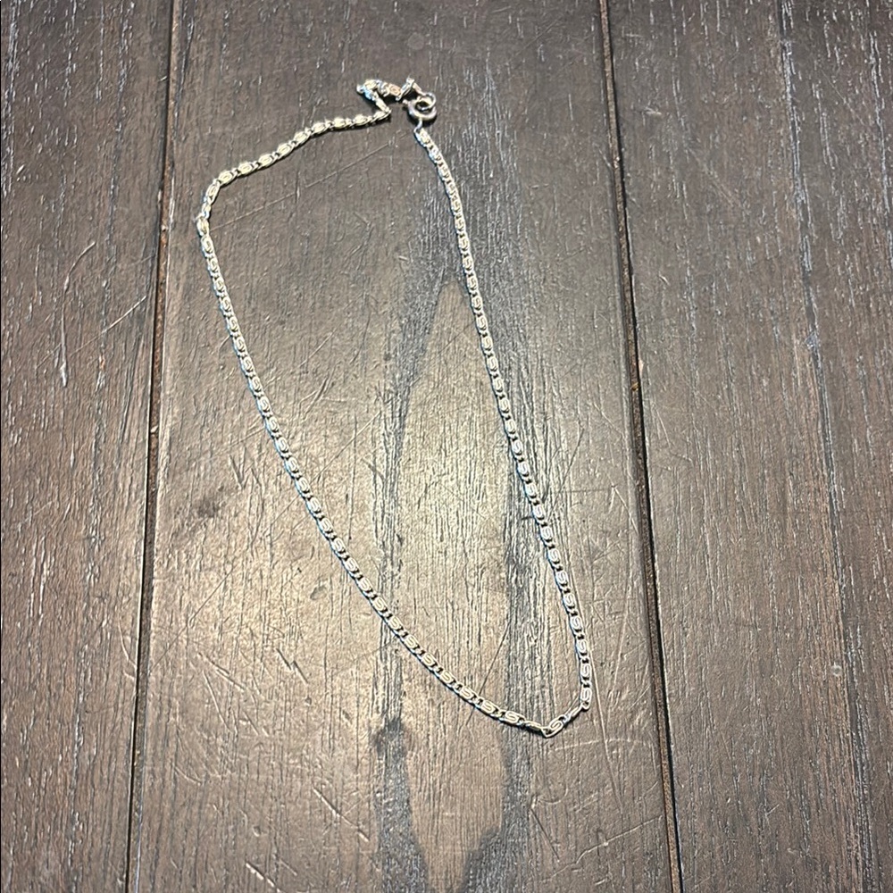 Elegant Silver Necklace